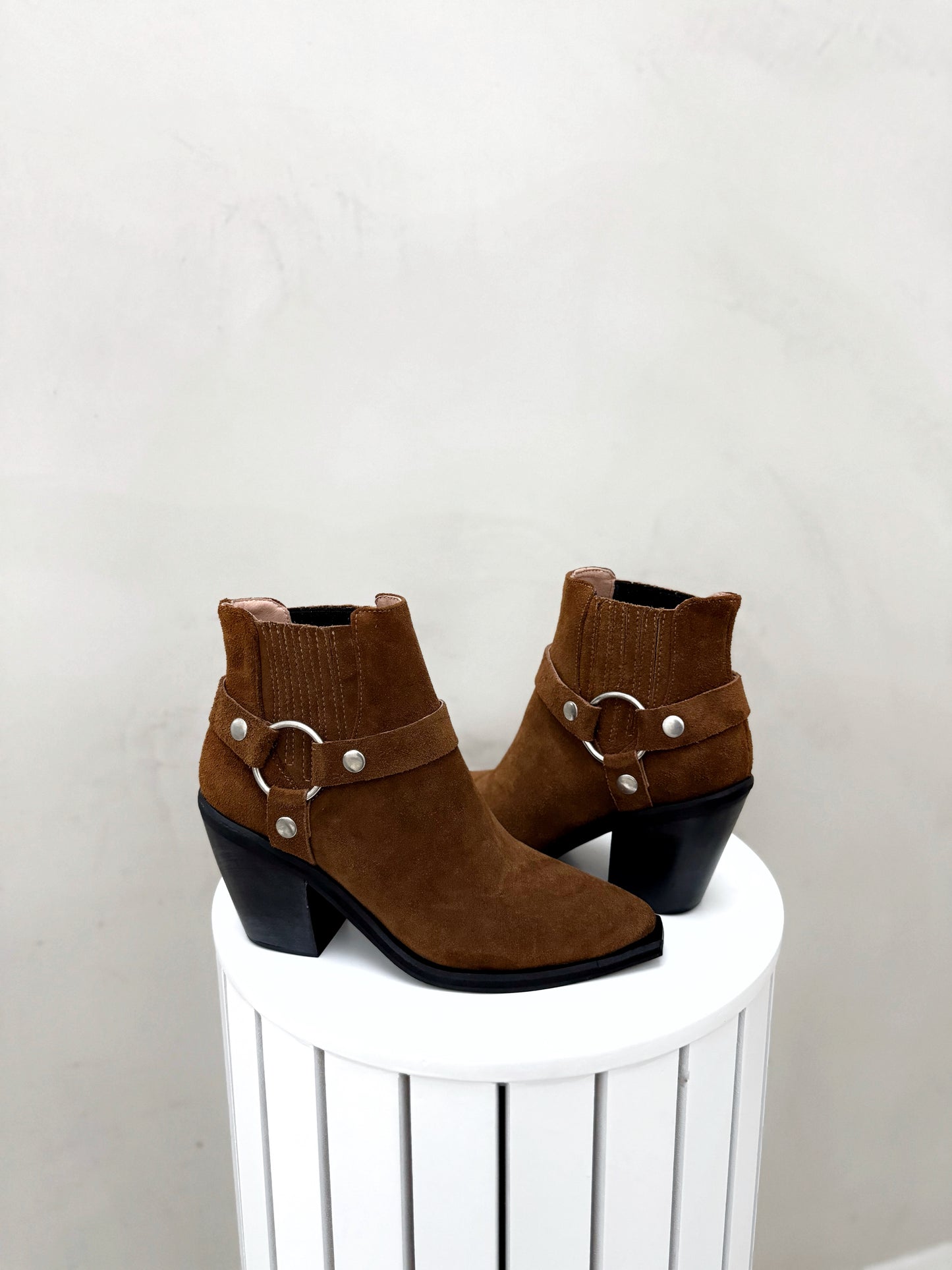BOTA TOIA