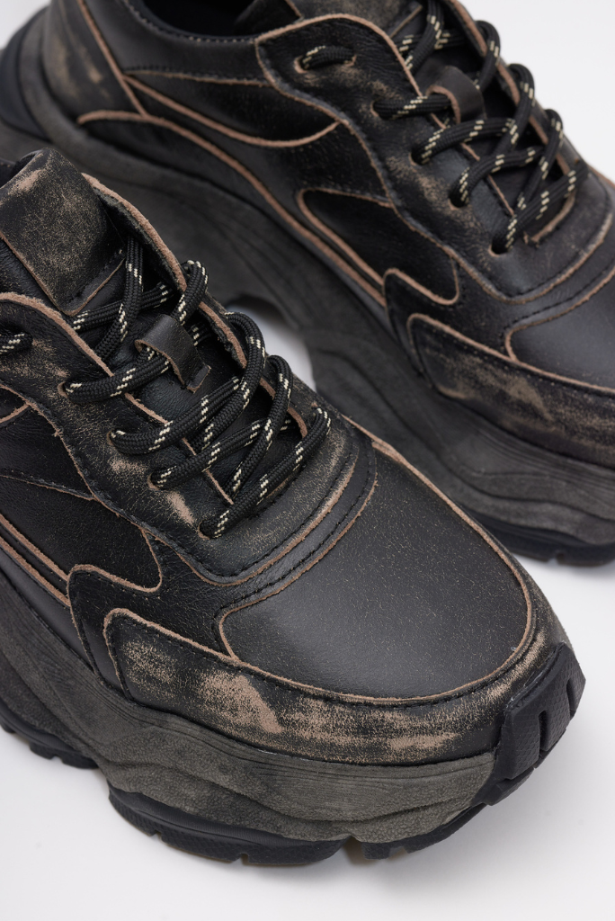 ZAPATILLA HURACAN NEGRA